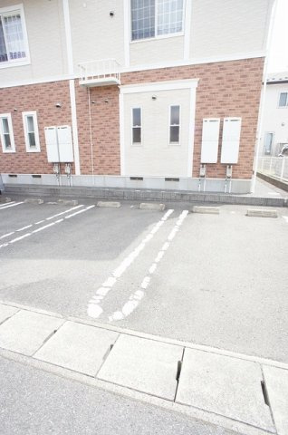 ダジュールの駐車場