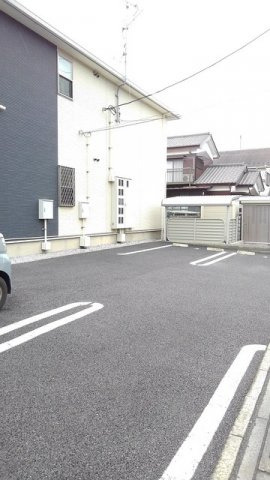 セレノの駐車場