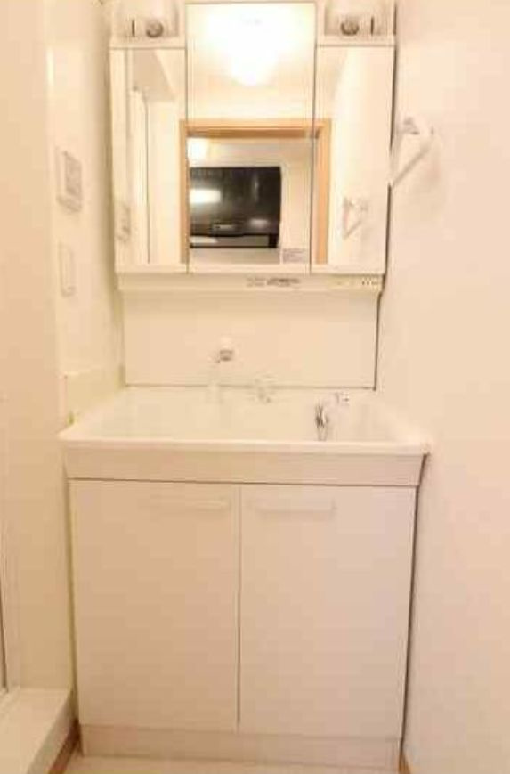 Liaison Home戸山公園の独立洗面台