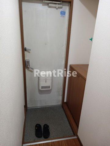 プロパティ中之町の玄関