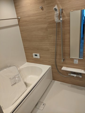 八戸市長苗代内舟渡　C棟の浴室|1.25坪のゆったりとした浴室