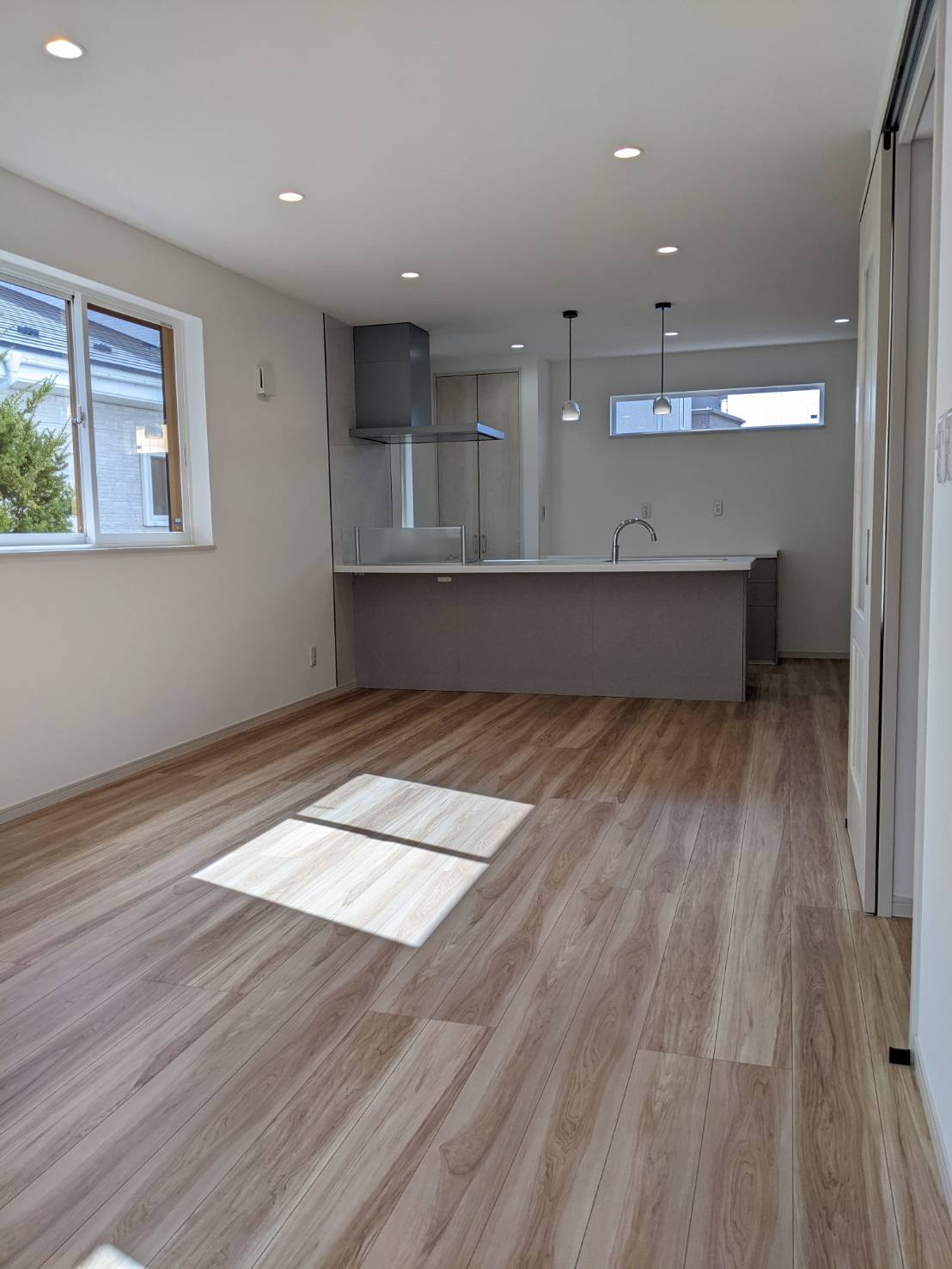 八戸市長苗代内舟渡　D棟の居間・リビング