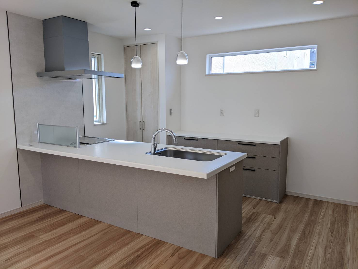 八戸市長苗代内舟渡　D棟の居間・リビング