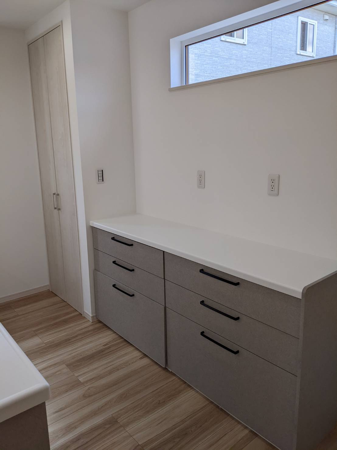 八戸市長苗代内舟渡　D棟の収納