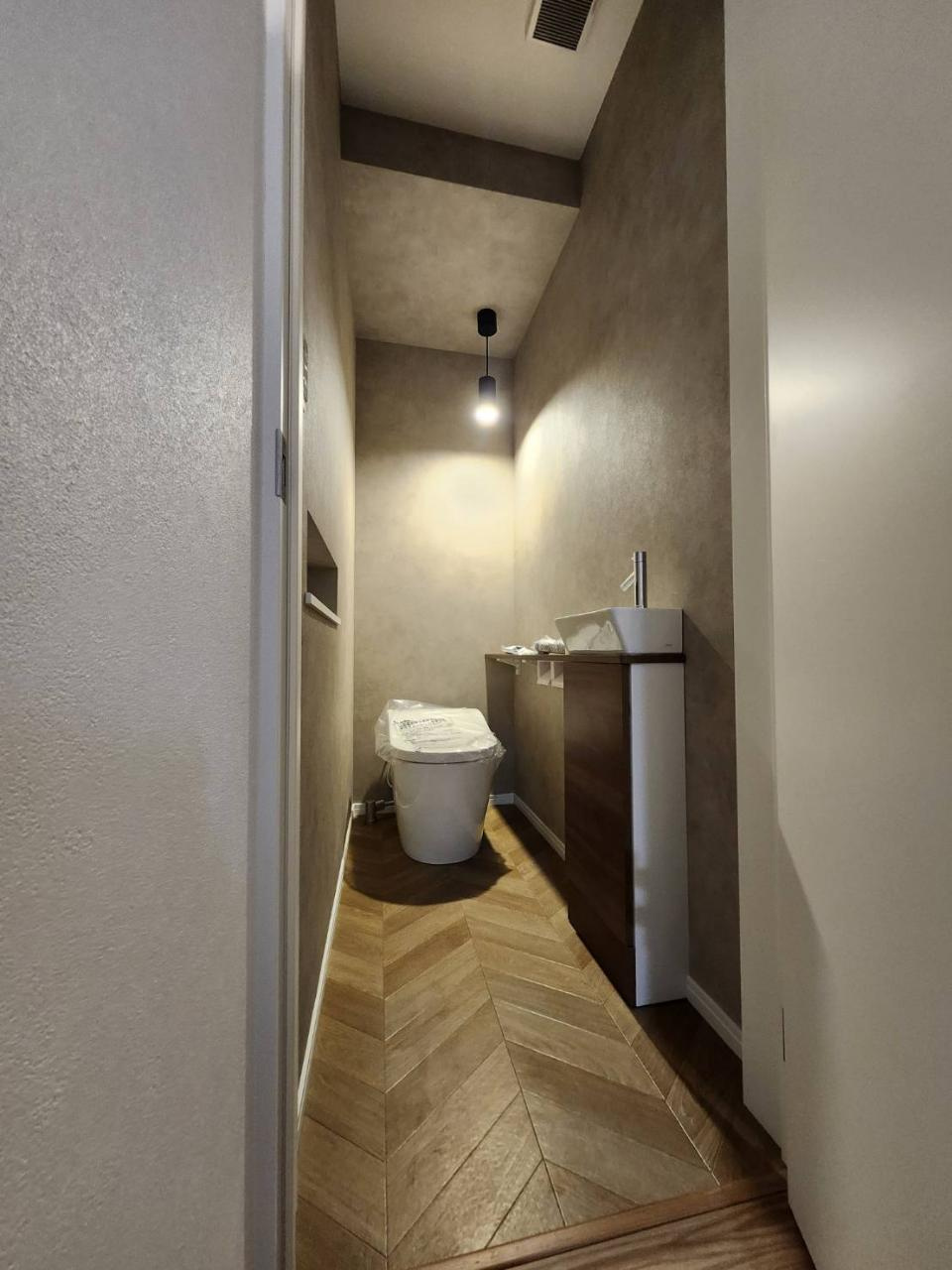 ※商談中※八戸市長苗代内舟渡　E棟のトイレ