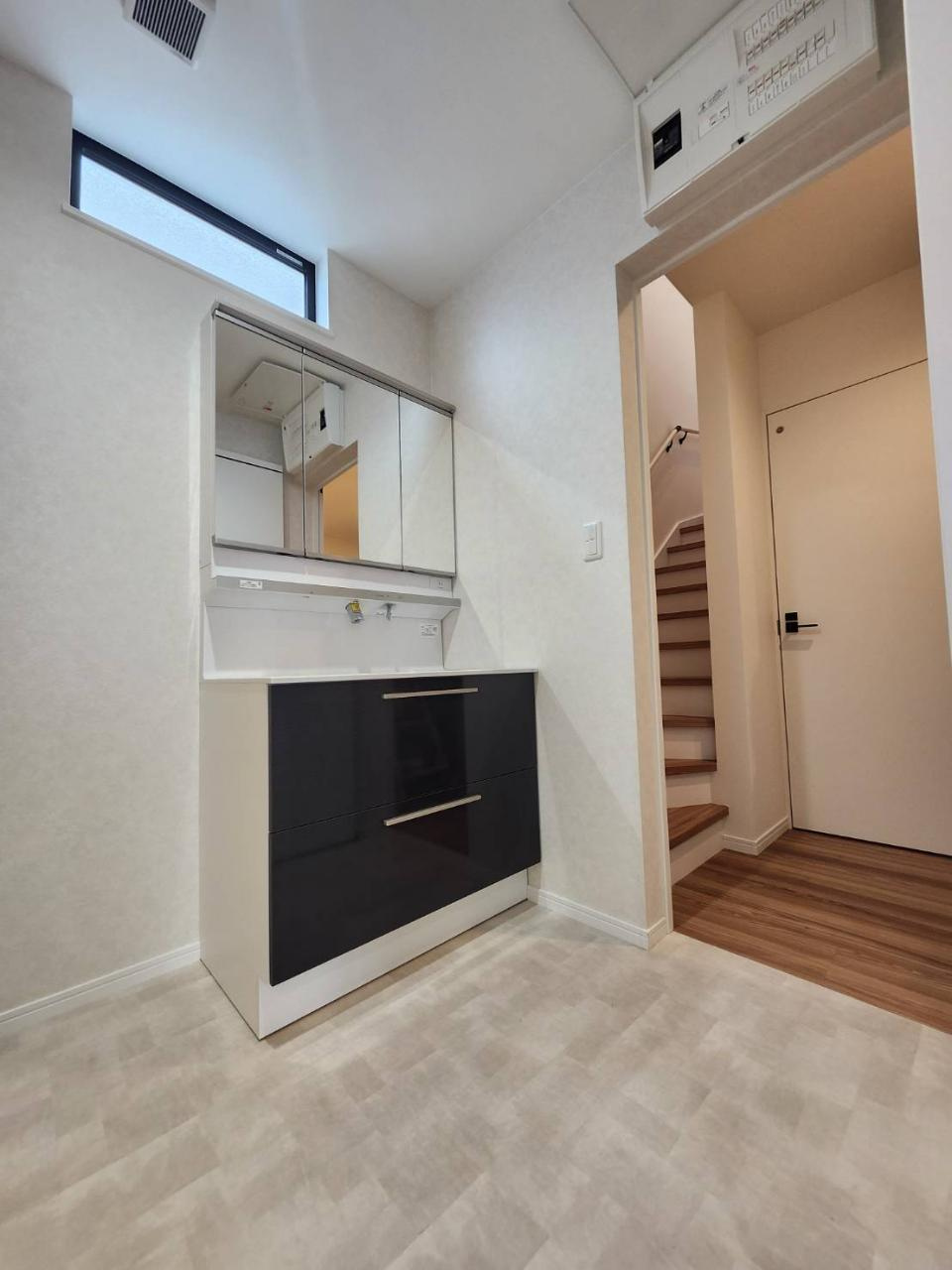 ※商談中※八戸市長苗代内舟渡　E棟の独立洗面台