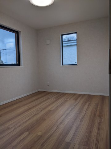 ※商談中※八戸市長苗代内舟渡　E棟の洋室