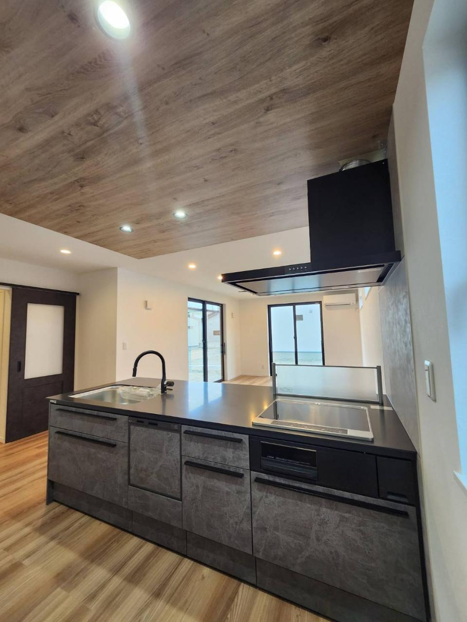 ※商談中※八戸市長苗代内舟渡　E棟のキッチン