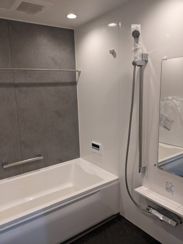 ※商談中※八戸市長苗代内舟渡　E棟の浴室