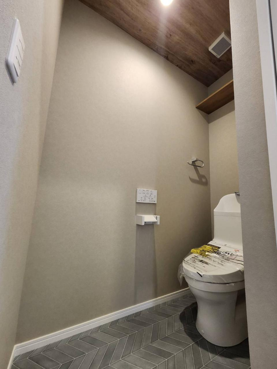 ※商談中※八戸市長苗代内舟渡　E棟のトイレ