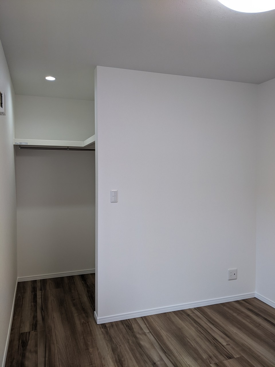 八戸市長苗代内舟渡　F棟の洋室