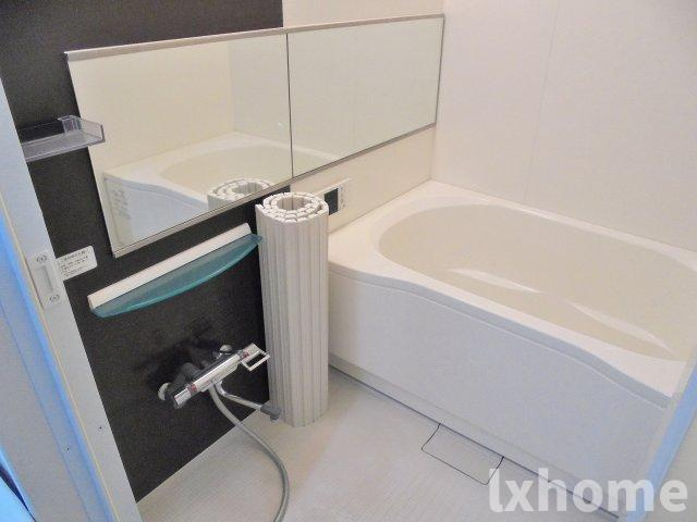 グラースラフィネ南春日丘の浴室|ゆったり過ごせるお風呂です