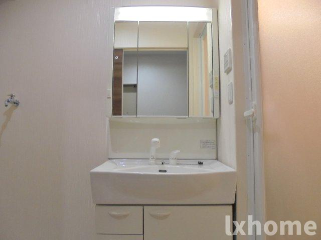 グラースラフィネ南春日丘の洗面所|広い洗面スペース