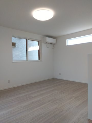 八戸市沼館　の居間・リビング|15.25帖LDKは、ご家族のくつろぎ空間としてぴったり！