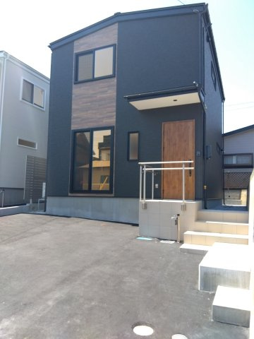 三沢市緑町　A棟