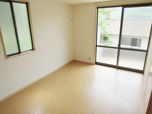 コートベアーの内装