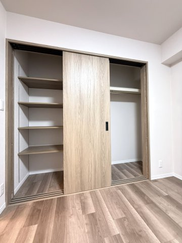 チュリス月寒の洋室