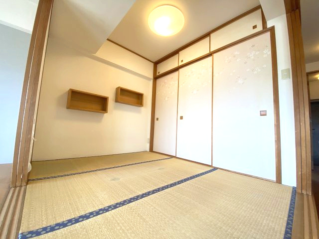 GSハイム蓮根の和室