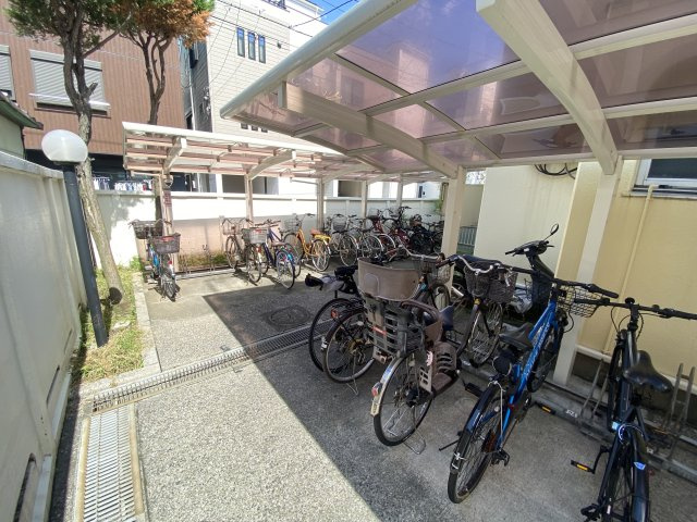 GSハイム蓮根の駐輪場