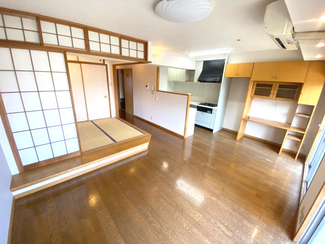 GSハイム蓮根の居間・リビング