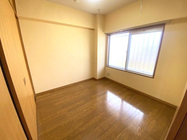 GSハイム蓮根の洋室