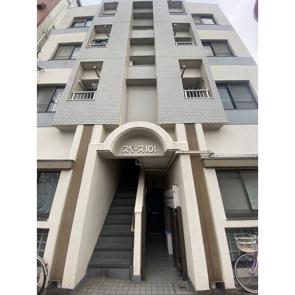 スペース101のエントランス