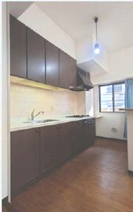 ダイアパレス亀戸・立花のキッチン|ワイドで収納豊富なシステムキッチン