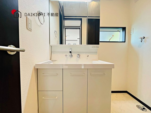 【独立洗面台】 | 鴻巣市天神5丁目　中古戸建