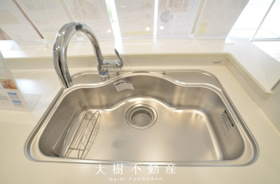 【キッチン】 | 綾瀬市綾西1丁目　新築戸建て　全１棟【仲介手数料無料】