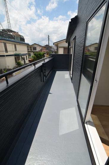 【バルコニー】 | 綾瀬市綾西1丁目　新築戸建て　全１棟【仲介手数料無料】