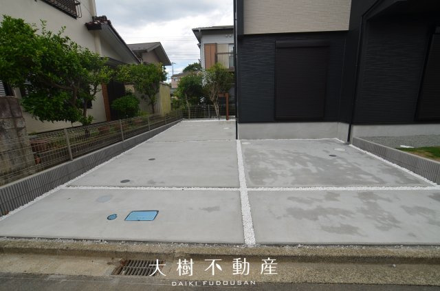 【駐車場】 | 綾瀬市綾西1丁目　新築戸建て　全１棟【仲介手数料無料】