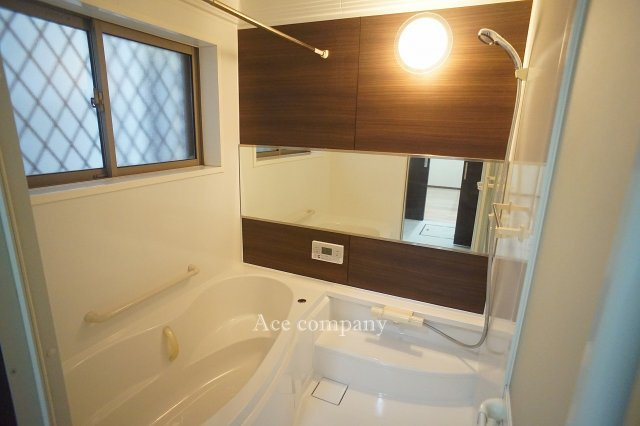 【浴室】 | 東大阪市古箕輪1丁目 | 塗装工事済み☆浴室乾燥機完備です☆