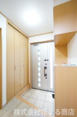 中古　千葉市緑区平山町の玄関|＊当日ご案内可＊ご希望の物件まとめてご案内！弊社が掲載していない物件でもOK♪お気軽にご相談ください ♪お電話でのお問合わせがスムーズ♪