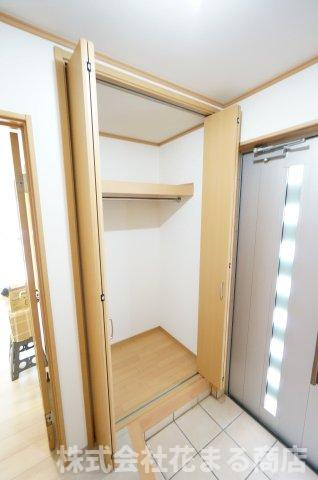 中古　千葉市緑区平山町の玄関|＊当日ご案内可＊ご希望の物件まとめてご案内！弊社が掲載していない物件でもOK♪お気軽にご相談ください ♪お電話でのお問合わせがスムーズ♪