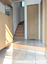 中古　千葉市緑区平山町の玄関|＊当日ご案内可＊ご希望の物件まとめてご案内！弊社が掲載していない物件でもOK♪お気軽にご相談ください ♪お電話でのお問合わせがスムーズ♪