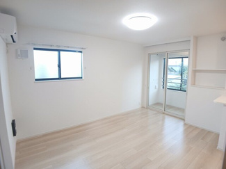 【居間・リビング】 | リズ・フォーチュン　Ⅰ | ゆったり過ごせる居間です