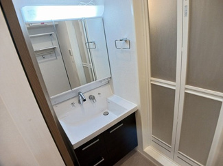 【内装】 | リズ・フォーチュン　Ⅰ | 明るい色調の室内です