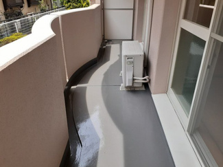 【バルコニー】 | ルーチェ・デル・ソーレ | 暖かな日差しのふりそそぐバルコニー