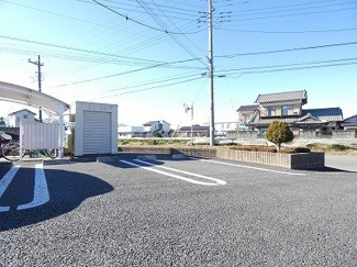 【駐車場】 | メゾン・パルテ－ルＥ | 駐車場に車を止められます