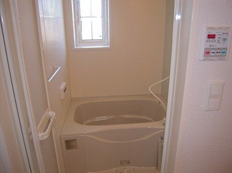 【浴室】 | ロアジーナ | きれいなお風呂です