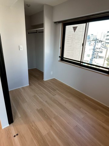 グリーンヒルズ南大塚の洋室