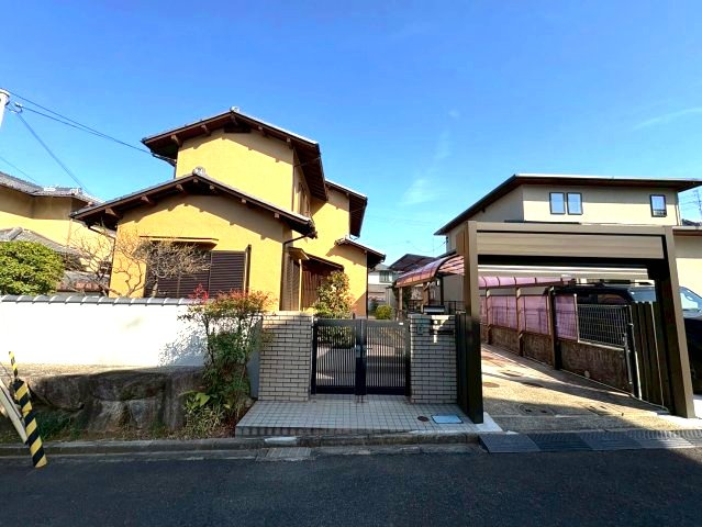 南河内郡太子町聖和台４丁目の一戸建て