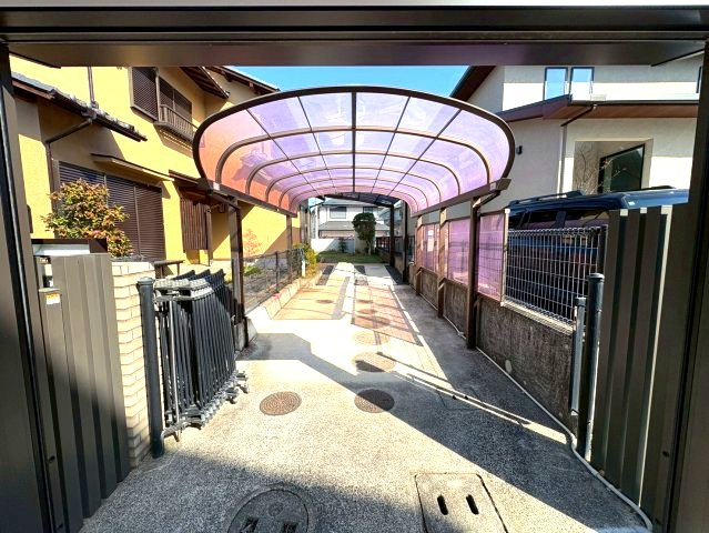 南河内郡太子町聖和台４丁目の一戸建ての駐車場
