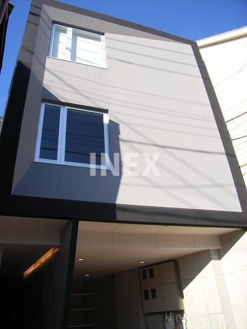 横浜市神奈川区入江１丁目の賃貸マンションの外観