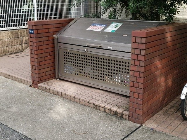 レオパレスカーネリアン片倉のその他|ゴミ置場