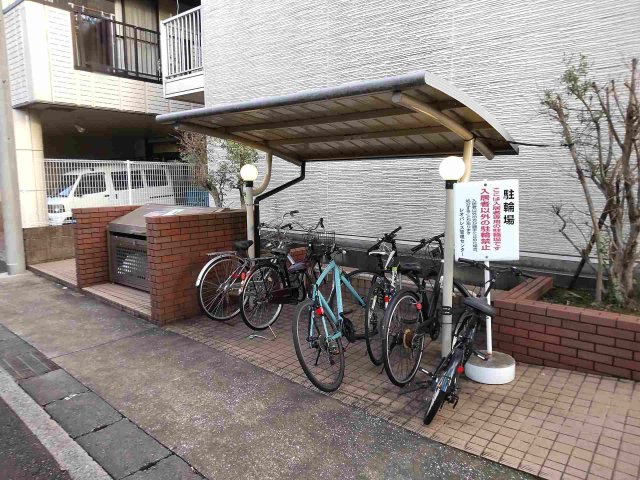 レオパレスカーネリアン片倉のその他|駐輪場