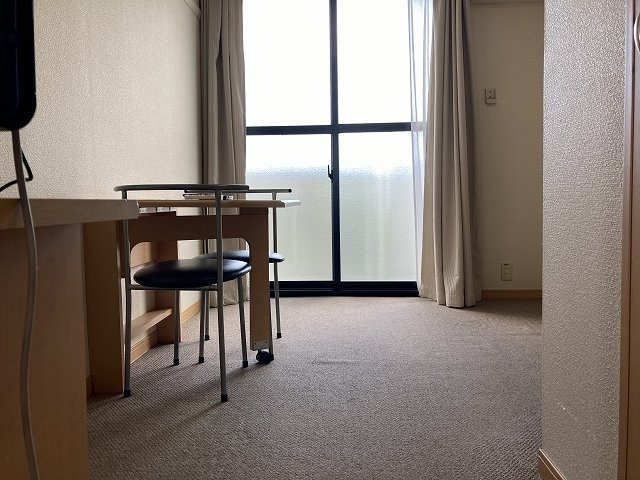 レオパレス片倉台の居間・リビング