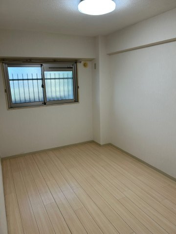 市川パークハイツC棟の洋室|洋室約5.4帖