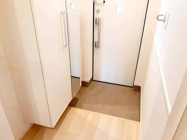 ラ・セゾン川島の玄関