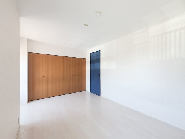 コージースクエア須磨白川台の洋室|洋室約8.7帖